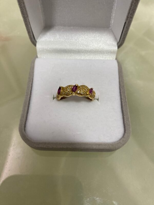 Anel Ouro Modelo Duna de Rubis e Diamantes - Imagem 3