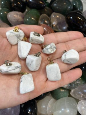 produto_147_1_img_8306-53574b863e3bd6cd0d16987936918989-1024-1024-1.jpeg Pingente de Howlita Branca Rolado