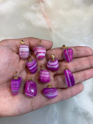 produto_149_1_img_8321-18f03a481cc8cb95bb169884346080401-2fcf19a5b74b5c527916988436455539-1024-1024-1.jpeg Pingente Ágata Rosa Rolado