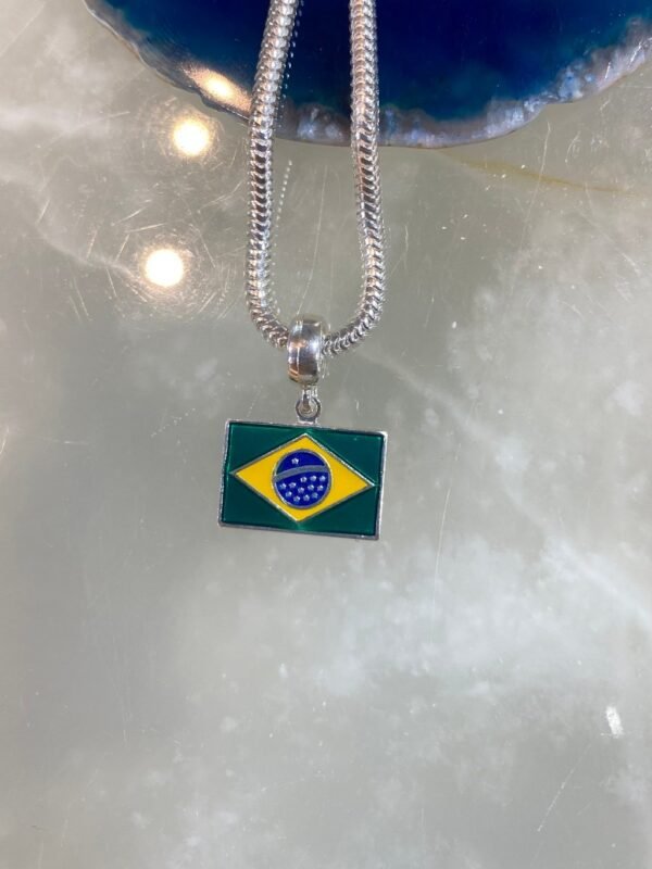 Berloque Prata Modelo Brasil