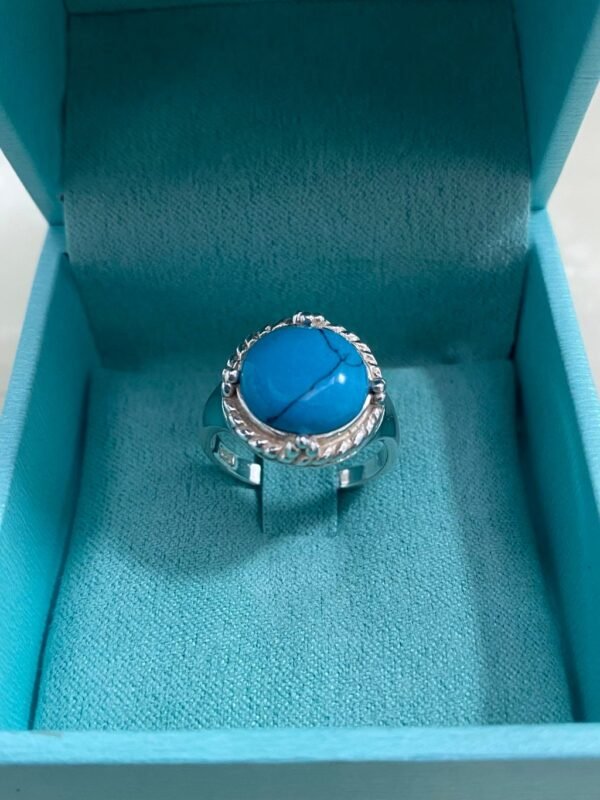 Anel Prata e Howlita Azul Cravada - Imagem 3