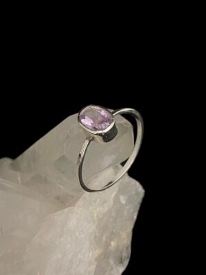 produto_261_1_photoroom_20231212_121843-e933d55bc9ddc39be917023944537598-1024-1024-1.jpeg Anel Prata e Ametista Oval falange