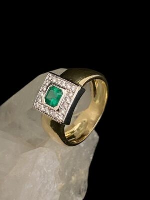 produto_267_1_photoroom_20231212_102234-a8d2045bf43eab7e1317025546267761-1024-1024-1.jpeg Anel Ouro, Esmeralda e Diamantes