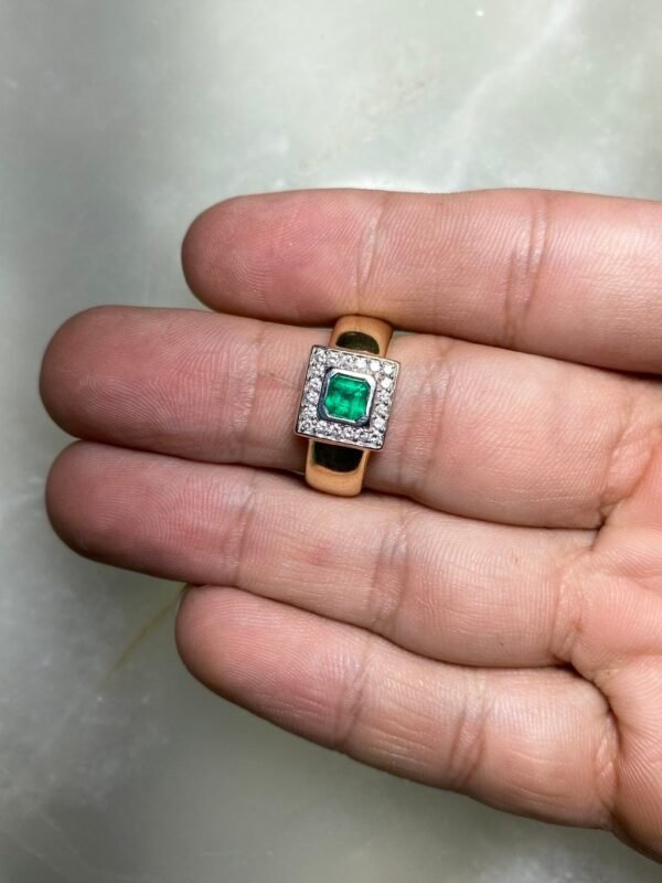 Anel Ouro, Esmeralda e Diamantes - Imagem 2