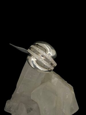 produto_268_1_photoroom_20231214_091758-1b62e823cee970fe9917025564412401-1024-1024-1.jpeg Anel Prata e Zircônias Modelo The Line