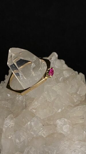 produto_287_1_dfe6d8c0-c8ec-48e7-be0c-f6ba658fab80-9f26d7fa7fcfca949117067250431379-1024-1024-1.jpeg Anel Ouro modelo hexagonal e Turmalina Rosa