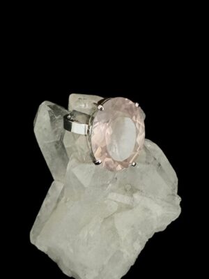 produto_304_1_photoroom_20240429_164113-a262f42d6bdff69eb817144203395528-1024-1024-1.jpeg Anel Prata Quartzo Rosa Sabonete