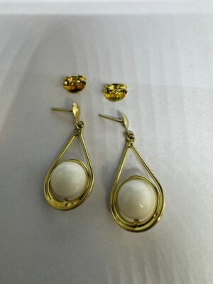 produto_323_1_img_8481-81da7cbabe1ce7a13217230415558377-1024-1024-2.jpeg Brinco Semi-Jóia Quartzo Branco Modelo Meteoro