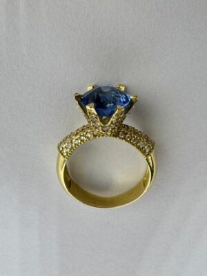 produto_338_1_img_8795-3c5cbf2b9e2608a6cc17236484631257-1024-1024-1.jpeg Anel Ouro, Topázio Azul e Diamantes