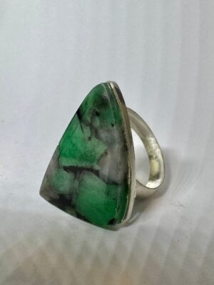 produto_349_1_img_8863-4738c70ac2e903405b17237513966091-1024-1024-1.jpeg Anel Prata e Esmeralda