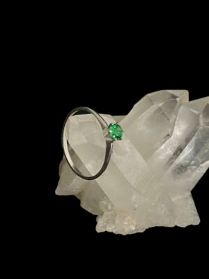 produto_44_1_photoroom_20231211_090455-61bd80a4f4485a9a0917022964040559-1024-1024-1.jpeg Solitário Prata Modelo Lush Zircônia Verde