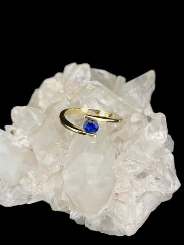 Anel Ouro e Safira Azul