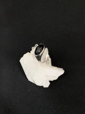 produto_67_1_img_7899-bd6f9cfbaafa41670016974852557863-1024-1024-1.jpeg Anel Prata e Onix