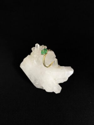 produto_71_1_img_7951-1eba5e6b655bd64a4416974978162729-1024-1024-1.jpeg Anel Ouro e Esmeralda