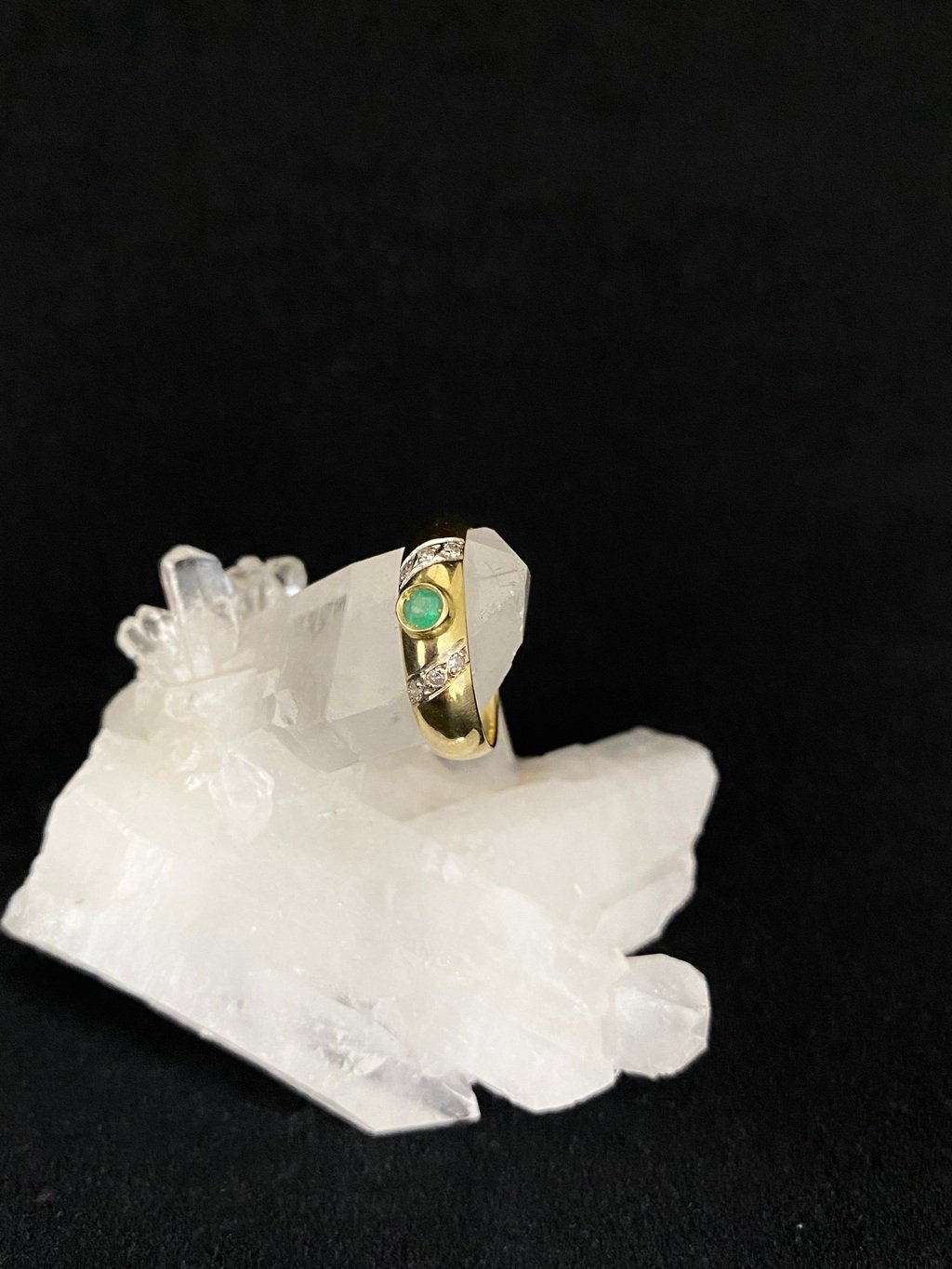 Anel Ouro Esmeralda e Diamantes - Imagem 2