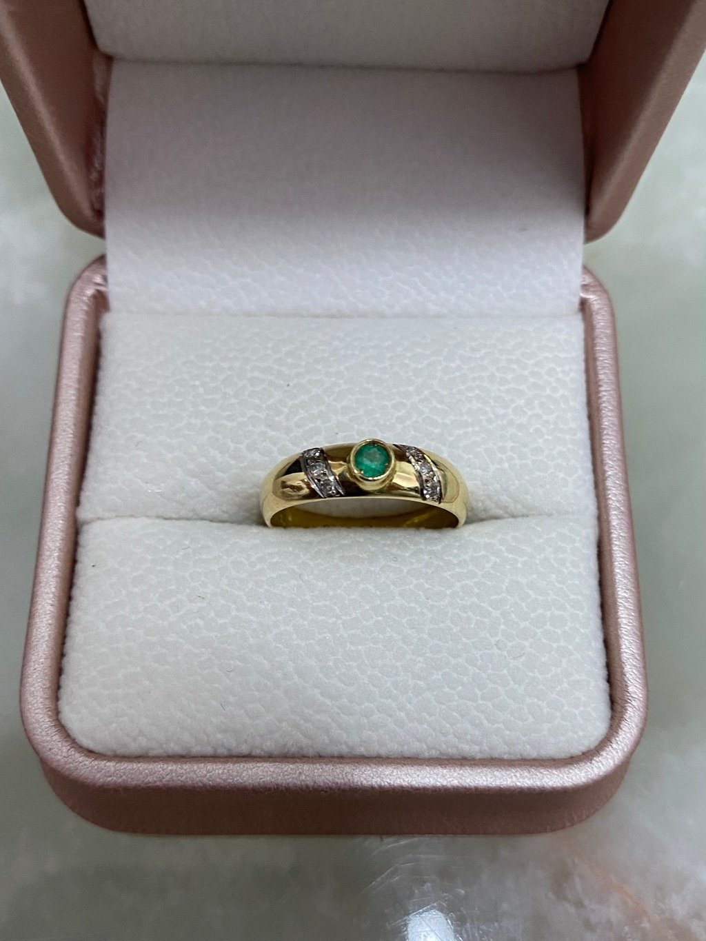 Anel Ouro Esmeralda e Diamantes - Imagem 4