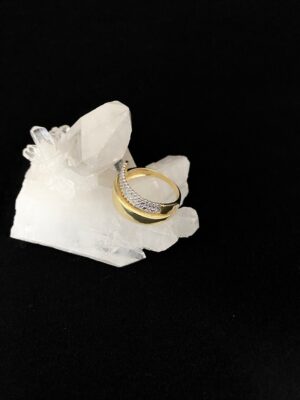 produto_87_1_img_7873-4eb21480d3448fa06b16975730067269-1024-1024-1.jpeg Anel Ouro e Faixa de Diamantes