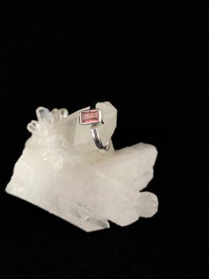 produto_89_1_img_8182-d463ce9c0b2a92f2ee16995371392771-1024-1024-1.jpeg Anel Prata e Turmalina Rosa Falange