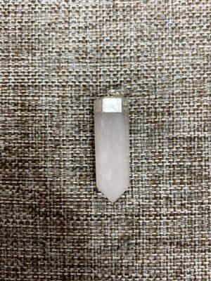 produto_8_1_img_10091-0cf7c9ec9d2c5e70d416902247698272-1024-1024-1.jpeg Pingente de semi-jóia e Quartzo Rosa natural