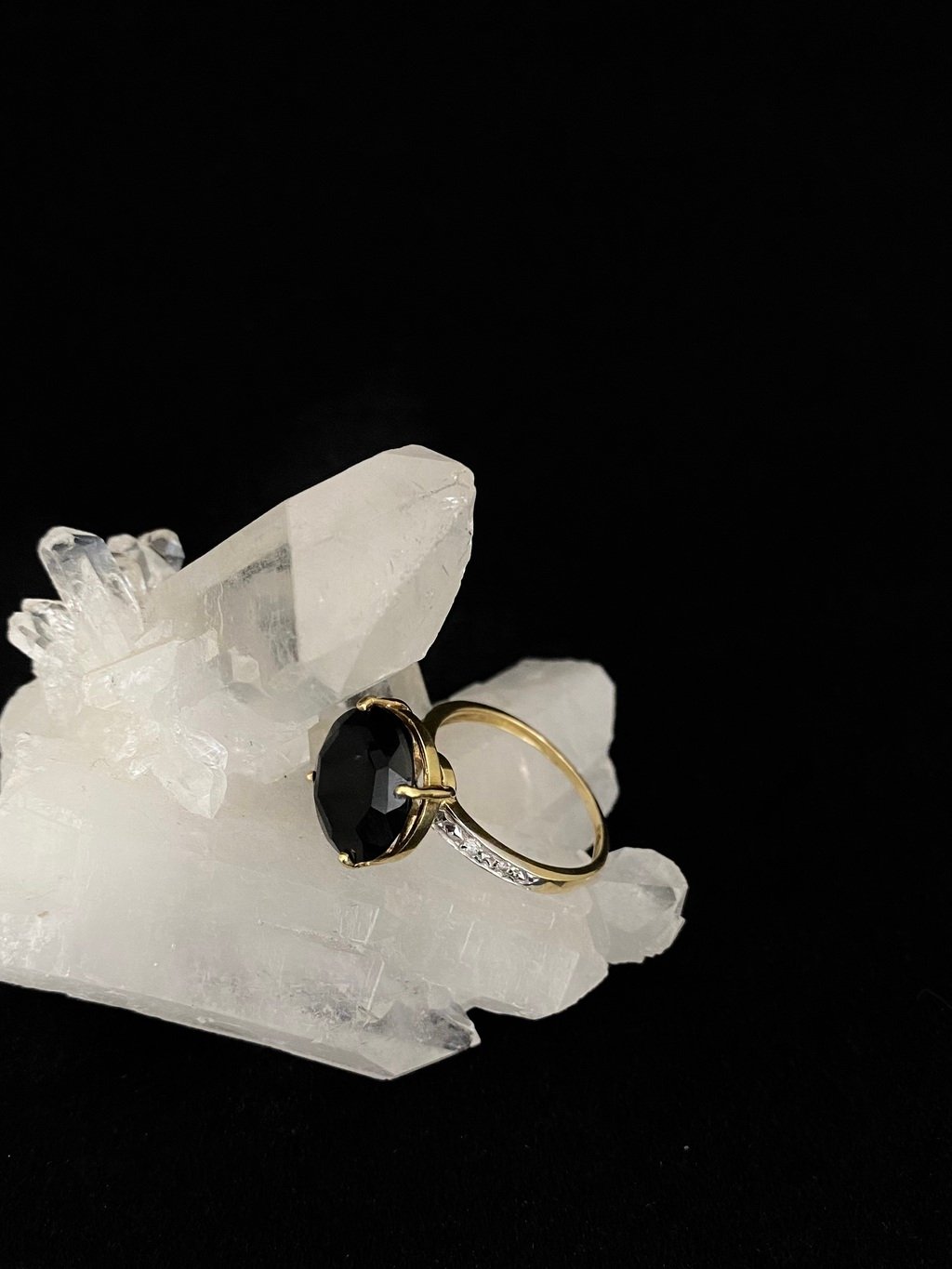 Anel Ouro, Onix e Diamantes