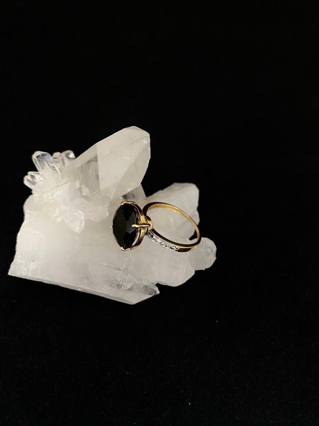 Anel Ouro, Onix e Diamantes - Imagem 3